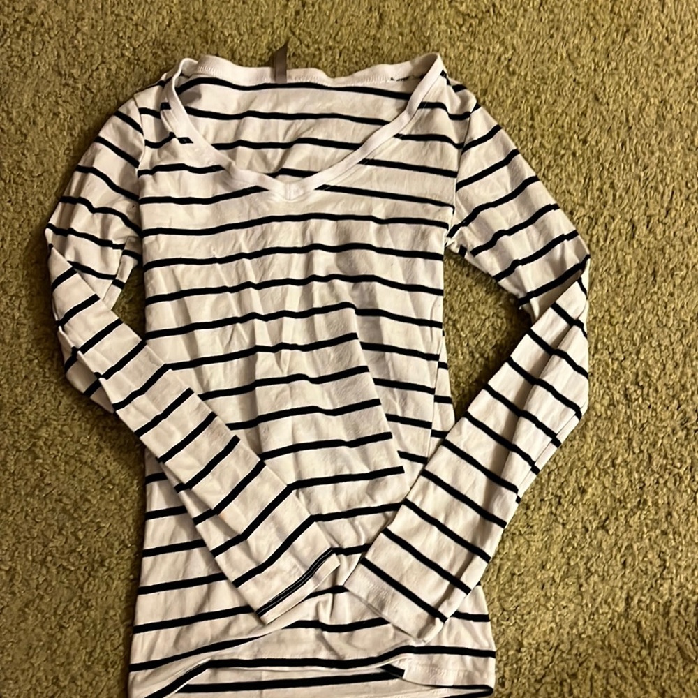 Ladies long sleeve top